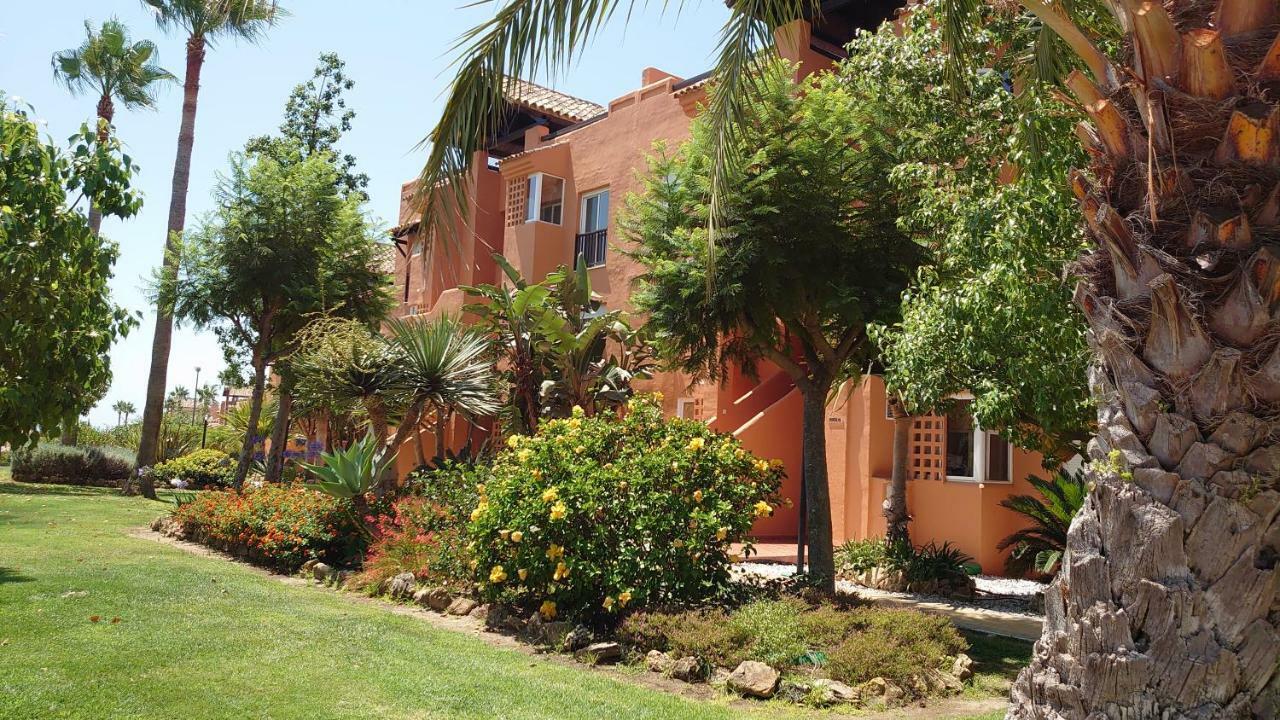 Casares Del Sol Penthouse Apartment Екстериор снимка