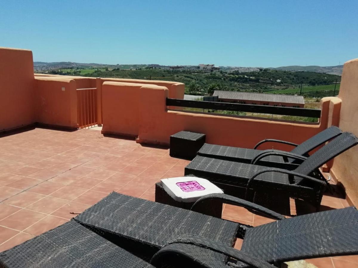 Casares Del Sol Penthouse Apartment Екстериор снимка